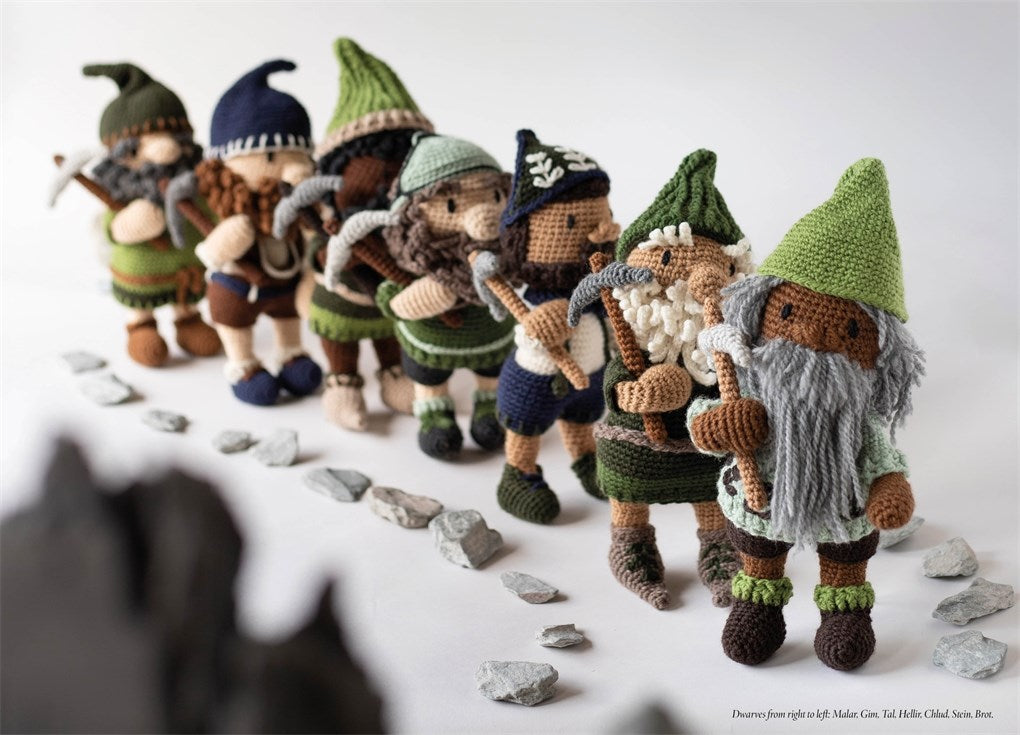 Crochet Fairy Tales: Cottage Stories: Over 40 Enchanting Patterns