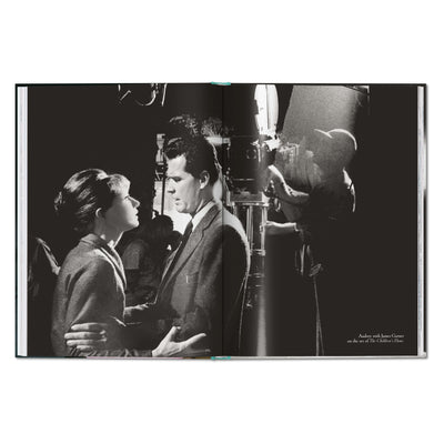 Bob Willoughby. Audrey Hepburn. Photographs 1953–1966 (English)